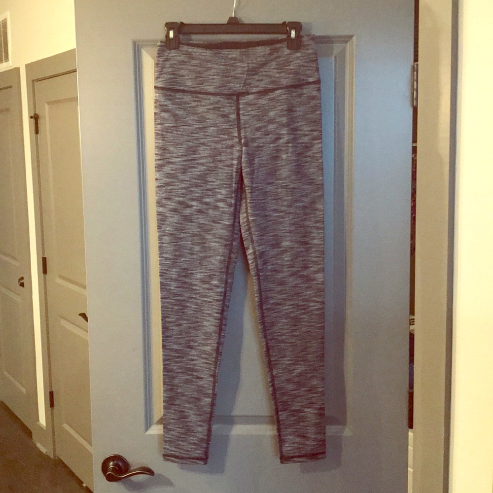 VS knockout leggings - size M long